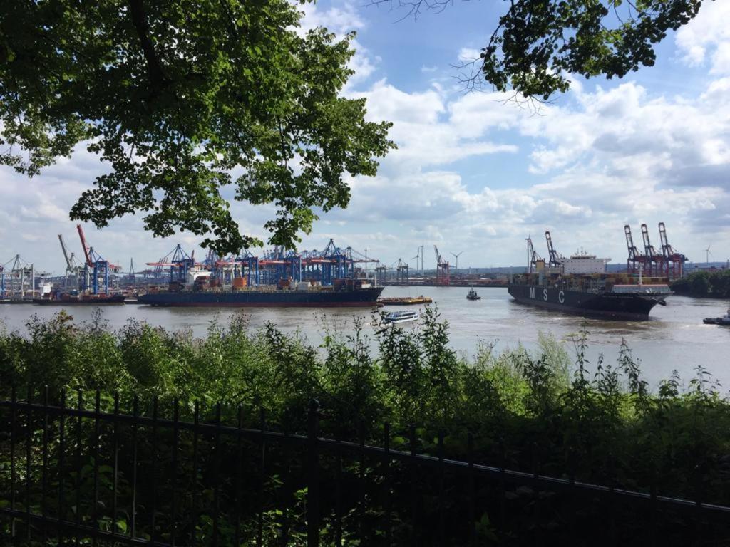Fewo Blankenese Im Haus Luehegarten Grünendeich Esterno foto